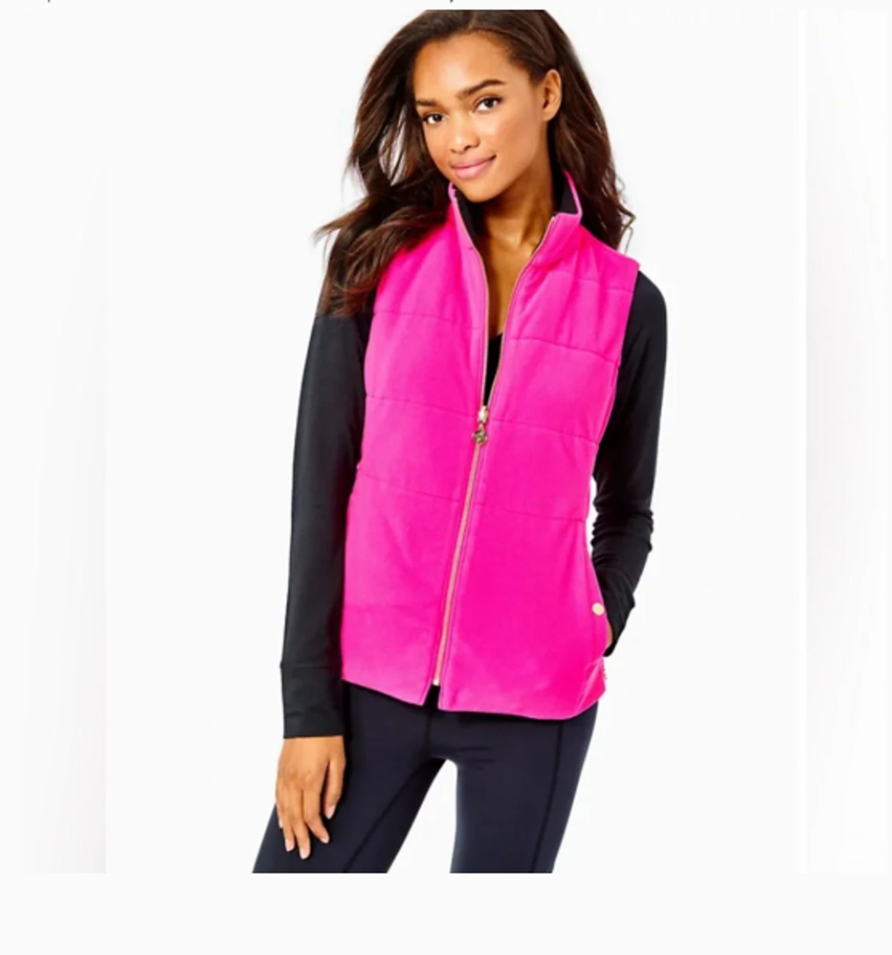 Lilly Pulitzer S Brooklee Reversible Fleece Vest in Pink & Black Out Side Zip